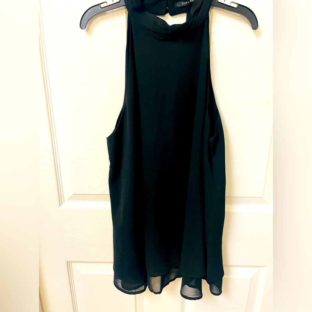 Doe & Rae - boutique brand - high neck swing top - great condition
